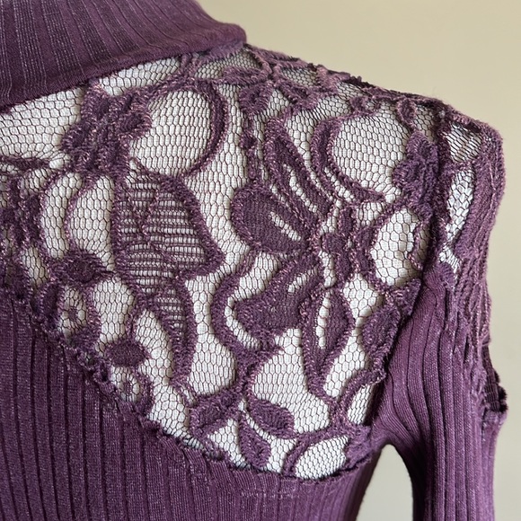 Free People Purple Lace Inset Long Sleeve Sweater. Excellent condition. Size XS - Picture 6 of 8
